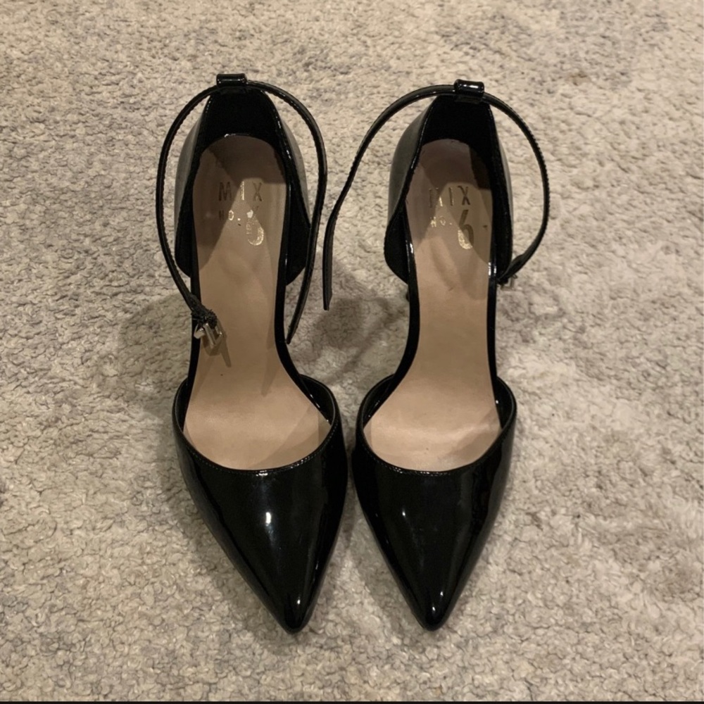 Mix No. 6 Heels Size 6